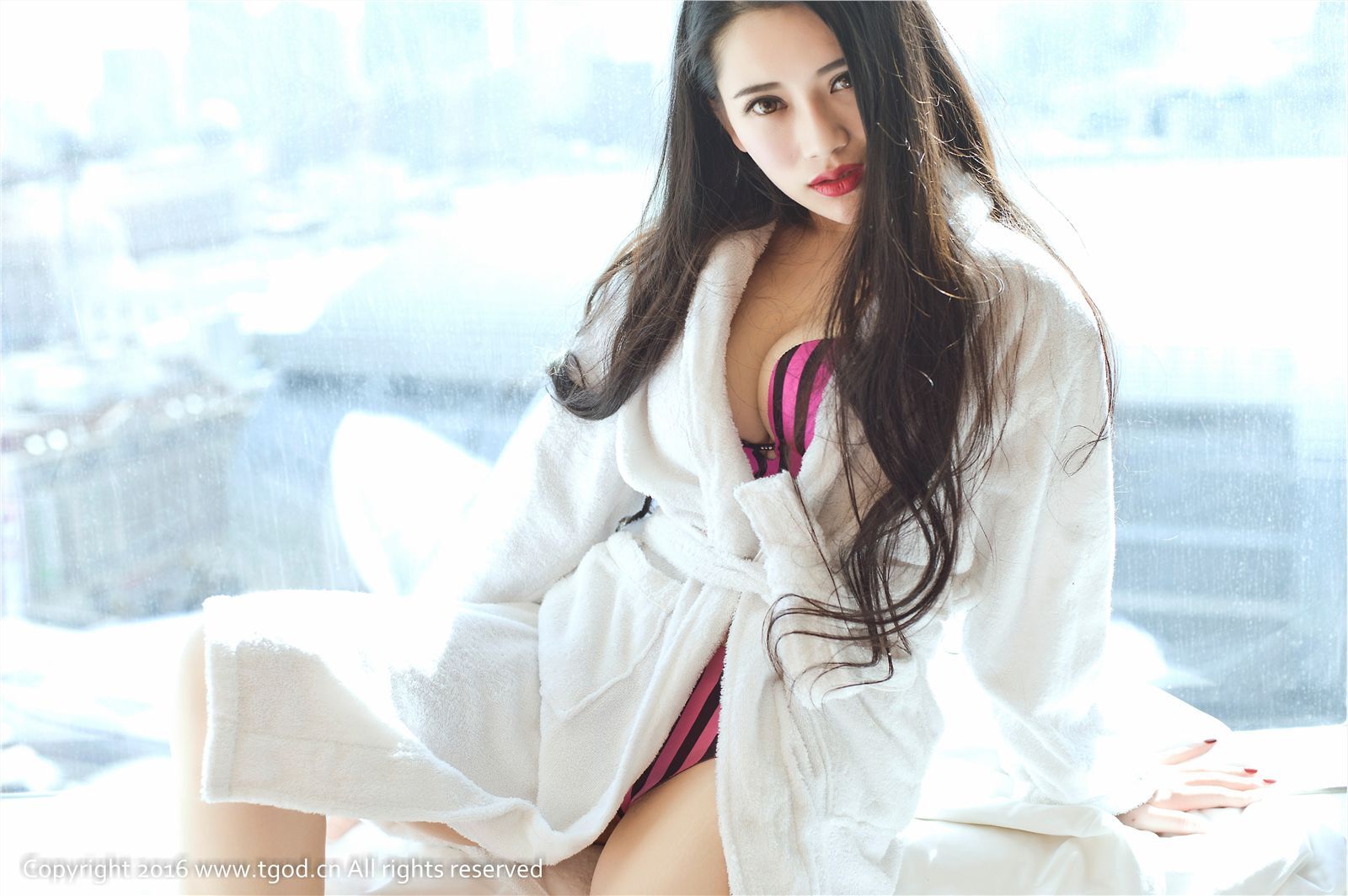 [TGOD推女神]2016-04-04 朱小旭邻家少女诱惑真空装